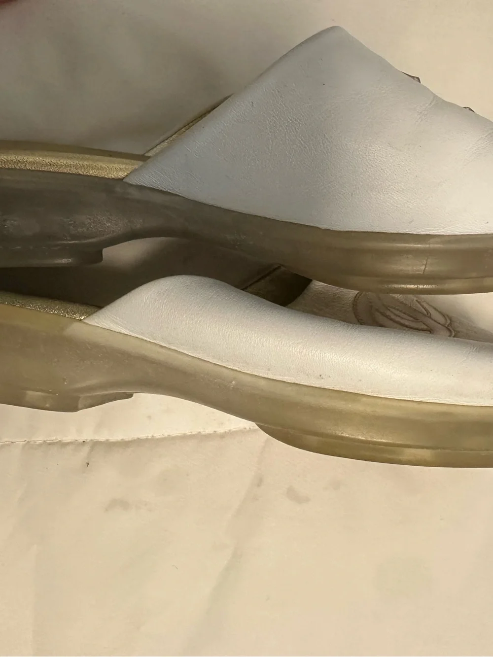 CHANEL CC Logo Double C's Women White & Gold Slide Mule